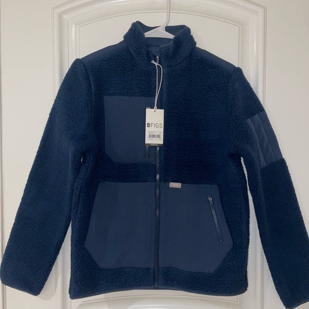 FIGS On-Shift™ Sherpa Jacket